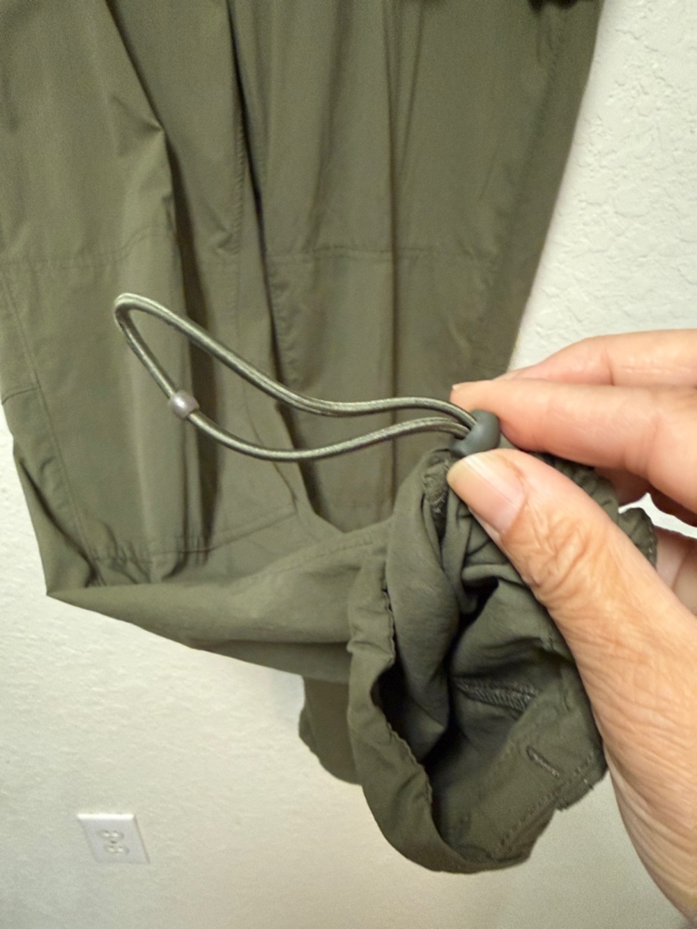 REI Olive Green Casual Cargo Pants Size 14 - Picture 10 of 16